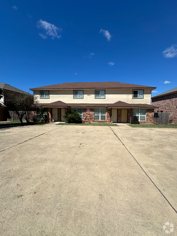 Building Photo - 2713 Vernice Loop Unit A Rental