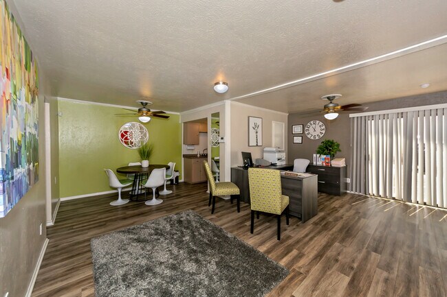 Photo - La Ventana on Rochelle