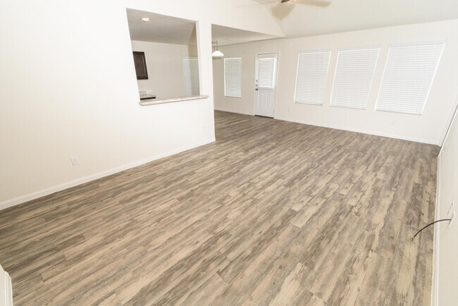 Photo - 2606 Costa Verde Way