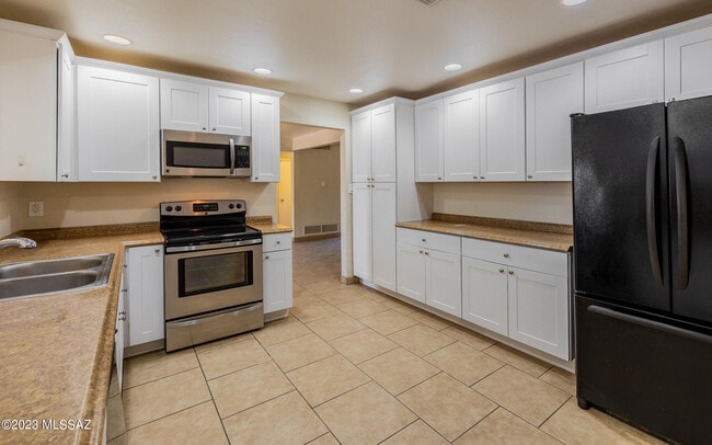 Photo - 821 N Corinth Ave