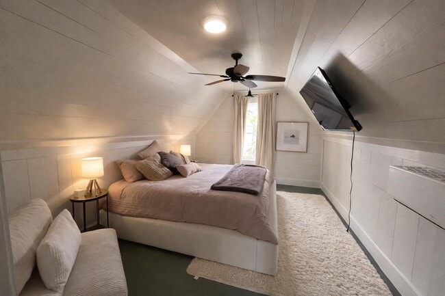 Photo - 5036 Golden Forest Dr