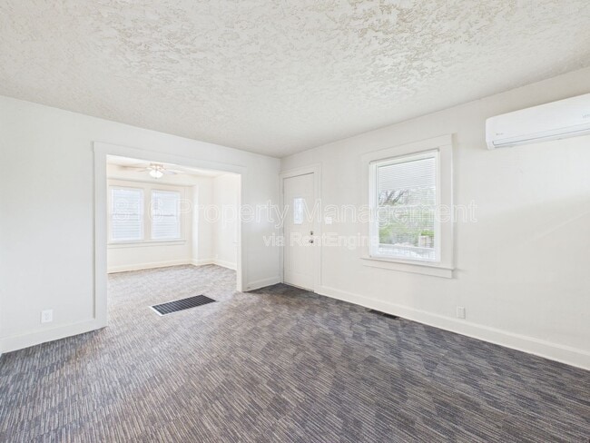 Photo - 4028 E 68th Terrace