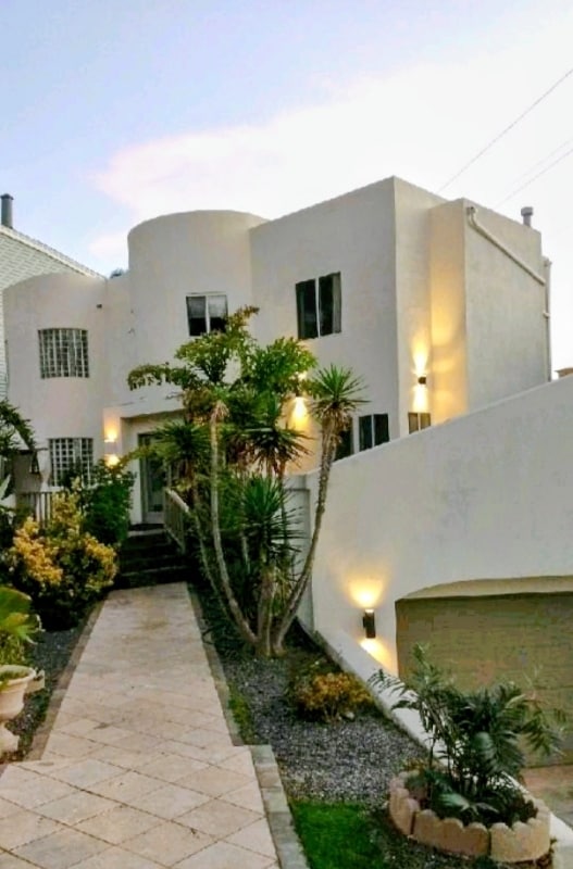 Building Photo - 3345 Oliphant St Rental