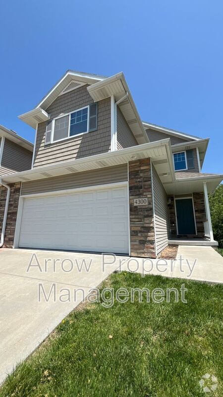 Building Photo - 4300 N 18th St Rental