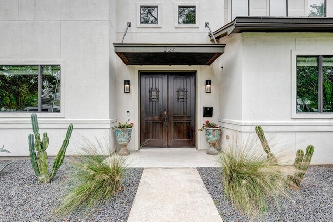 Photo - 224 W 30th St