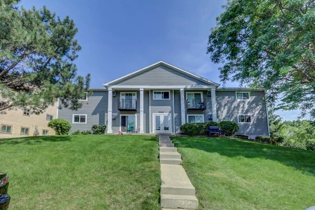 Photo - Guilford Apartments