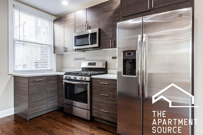 Photo - 1432 W Farragut Ave Unit 2A