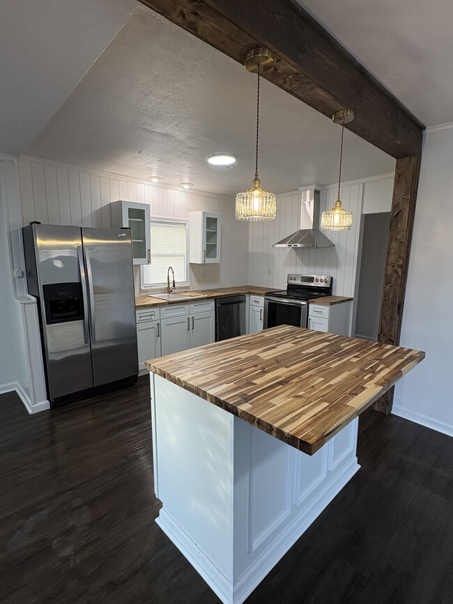 Photo - 589 Mountain Rd