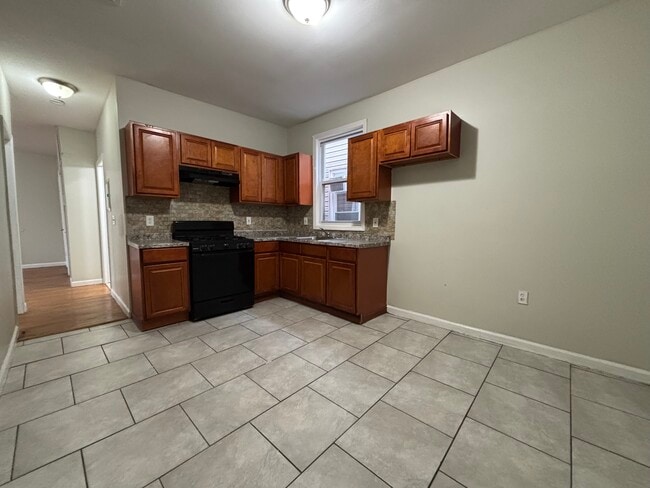 Photo - 386 Badger Ave Unit 3