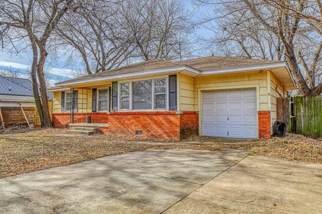Photo - Charming Central Norman Home!