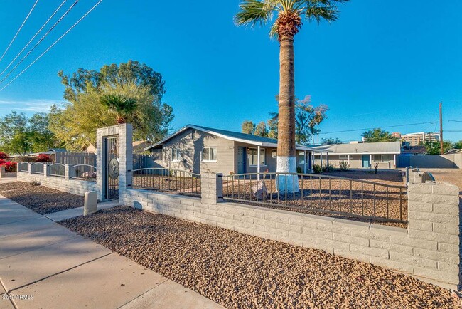 1838 E Oak St Unidad 1