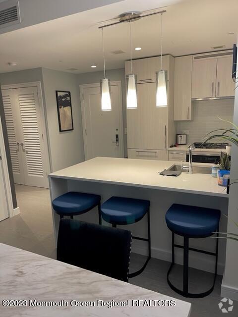 Building Photo - 30 Melrose Terrace Unit 303 Rental