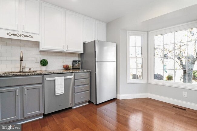 Photo - 9533 Ashbridge Ct