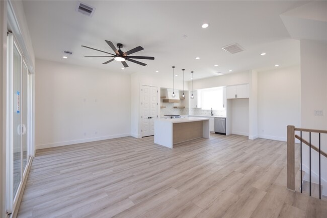 Building Photo - 4106 Alice St