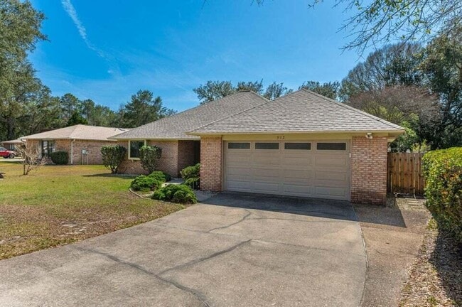 Photo - 512 Samana Way