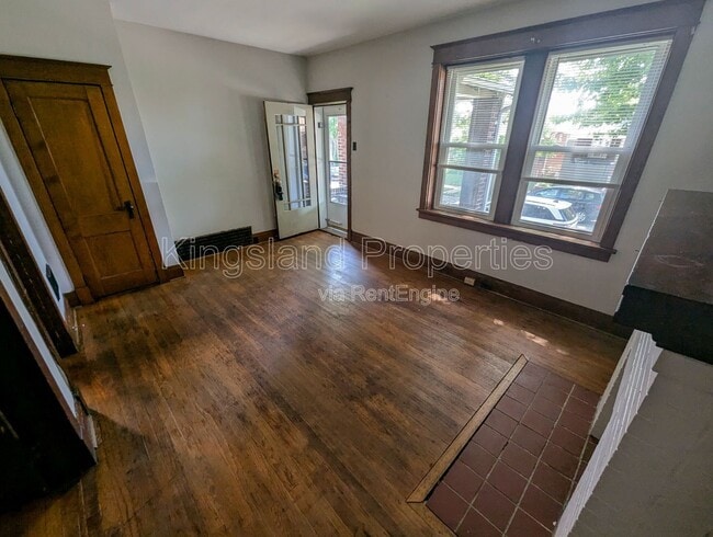 Photo - 4725 Ray Ave Unit 1