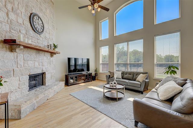 Photo - 9008 Hawley Dr