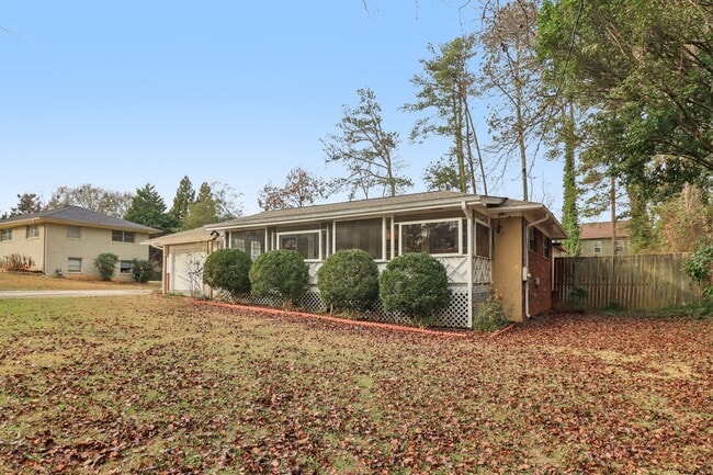 Photo - 716 Carolina Rd SW
