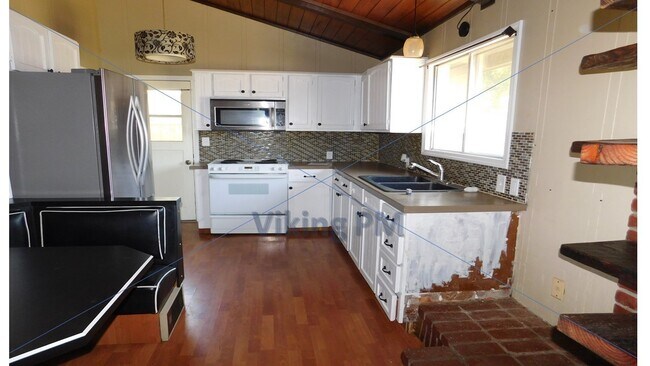 Photo - 501 NE Loper Ave