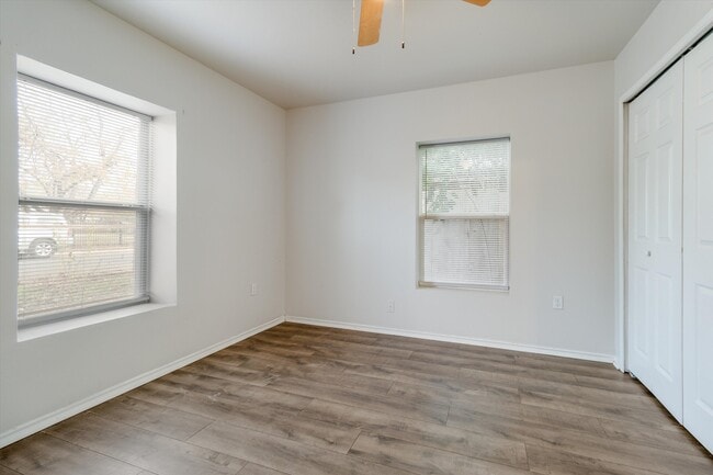 Photo - 1230 Chalmers Ave