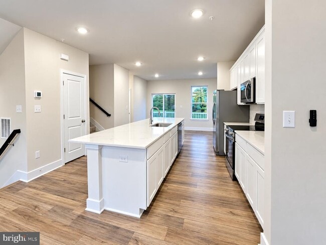 1418 Lake Geneva Dr