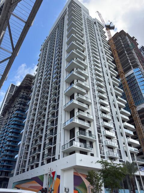 Photo - 11 NE 6th St Unidad 2215
