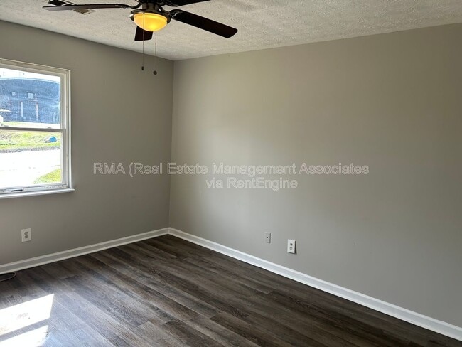 Photo - 409 E Central Ave