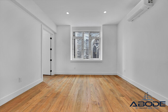 Photo - 433 Sackett St