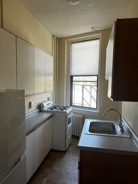 Photo - 223 Essex St Unidad 24