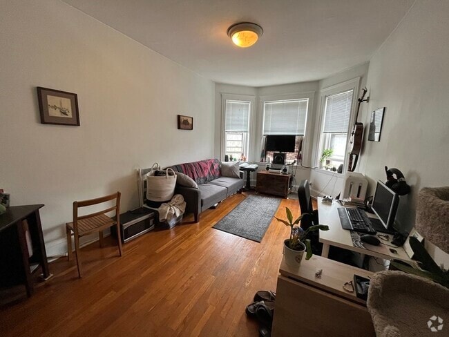 Building Photo - 324 Chestnut Hill Ave Unit 14 Rental
