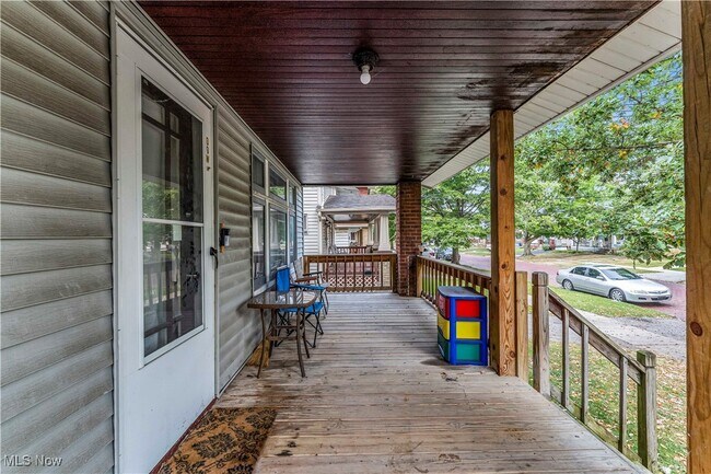 Photo - 11301 Fortune Ave Unit 2/UP