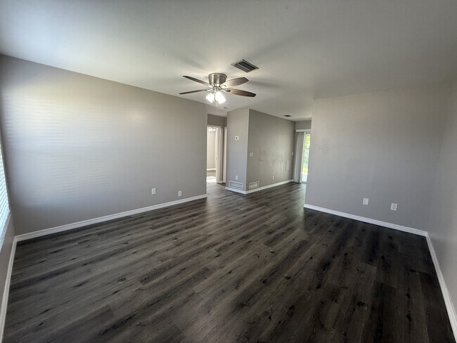 Photo - 518 Briarwood Rd