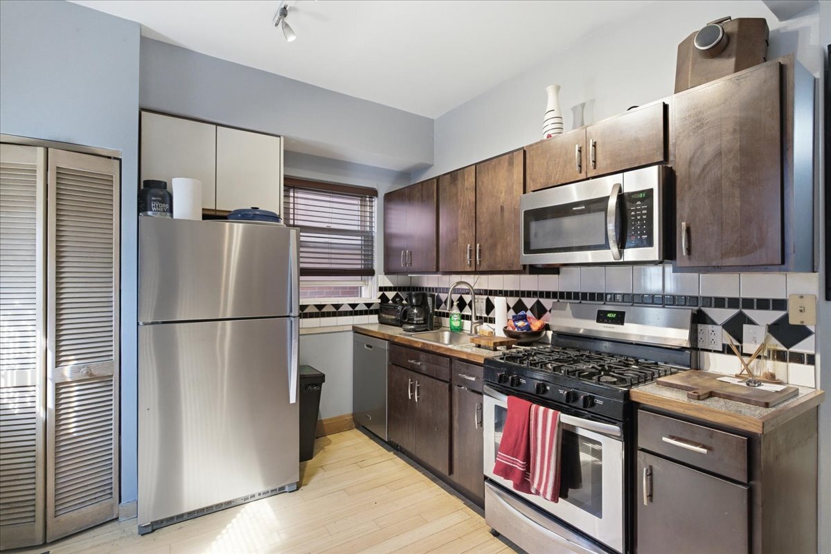 Photo - 2016 W Charleston St Unit 1F
