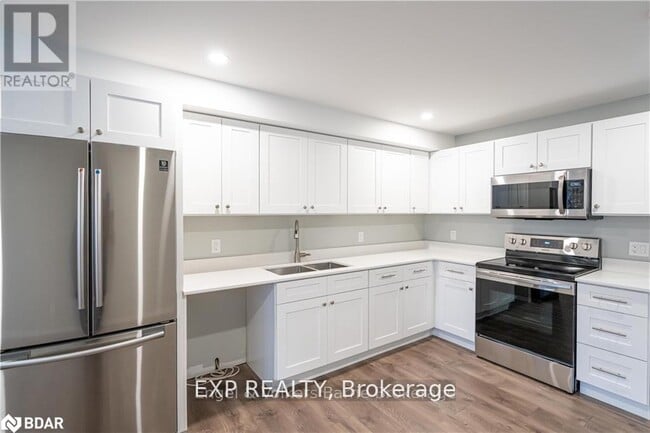 Photo - 19 Loon Ave