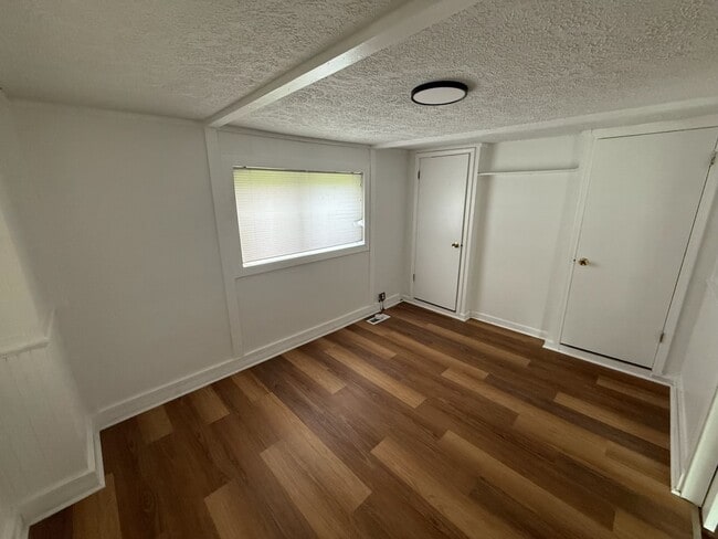 Photo - 5145 Patterson St