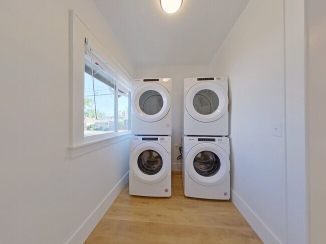 Photo - Remodeled 7 bedroom plus bonus room campus house!