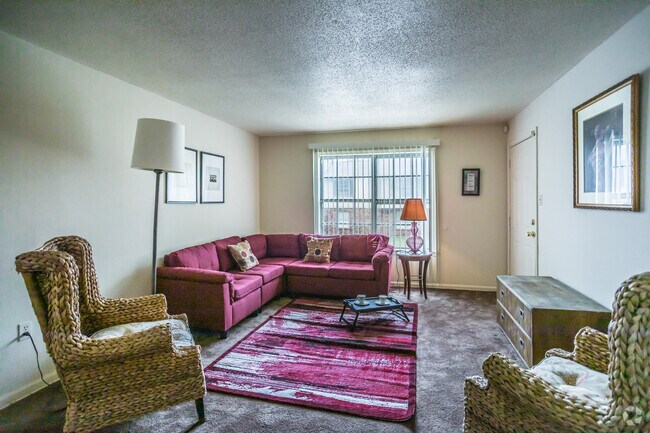 2 BR, 1 BA - 809 SF - Living Room