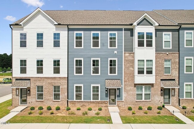 Building Photo - 1508 Village Hall Ln