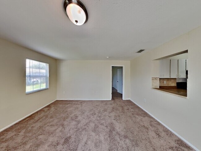 Photo - Spacious 3/2