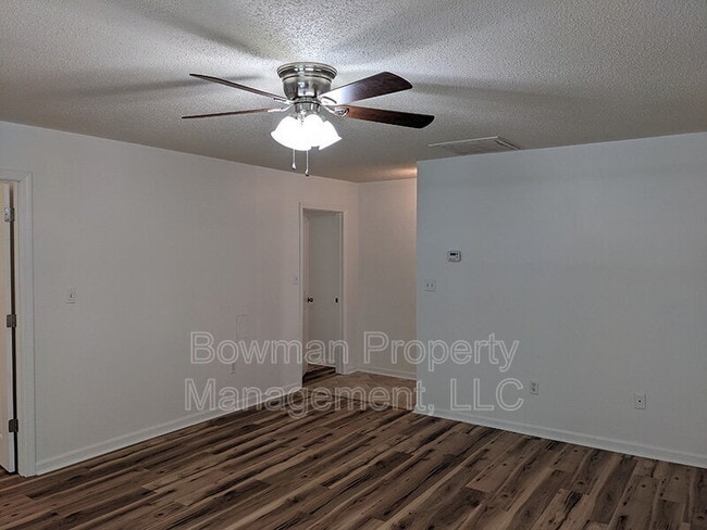 Photo - 255 Midway Rd