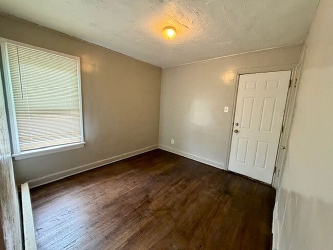 Photo - 9516 Wayburn St Unit 9516 Wayburn - Lower