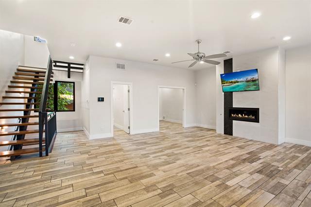 Photo - 410 Melba St
