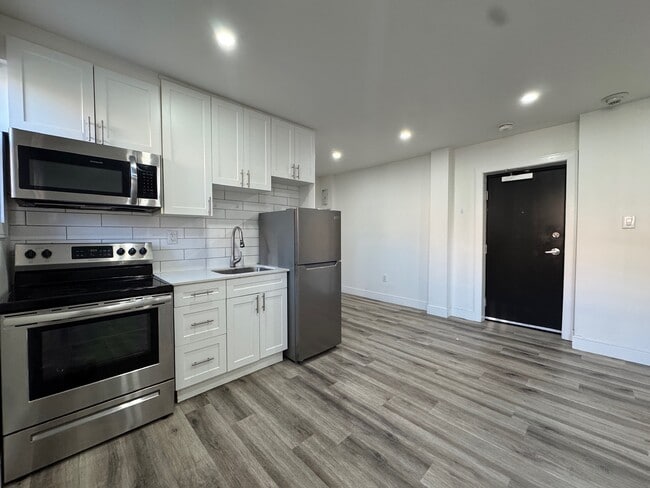 Photo - Beautifully Renovated 1 Bedroom 1 Bathroom... Unit 201