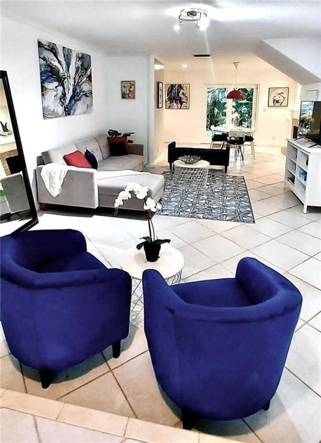 Photo - 619 Kensington Pl