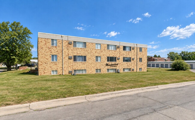 Building Photo - Meadowlark Apartments