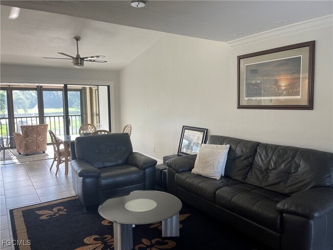 Photo - 5930 Trailwinds Dr Unit 325