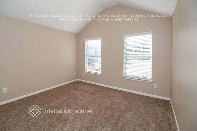 Photo - 215 Marriott Dr