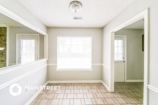 Photo - 6575 Pine Top Cir E