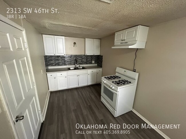 2313 SW 46th St