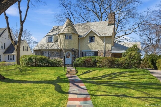 5 Seymour Pl